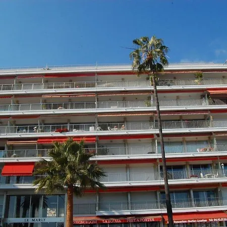 Renove Face Avec Terrasse A Menton, Proche Centre-ville Et Plages - Fr-1-196-301 アパート