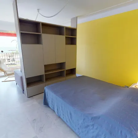 Apartment Renove Face Avec Terrasse A Menton, Proche Centre-ville Et Plages - Fr-1-196-301 *