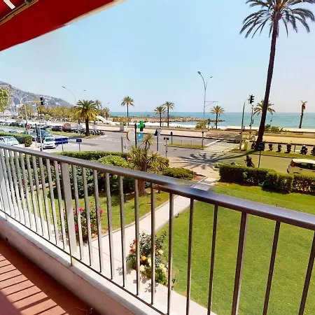 Appartamento Rénové Face Avec Terrasse à Menton, Proche Centre-ville Et Plages - Fr-1-196-301