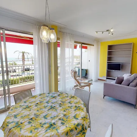 Renove Face Avec Terrasse A Menton, Proche Centre-ville Et Plages - Fr-1-196-301 Apartment