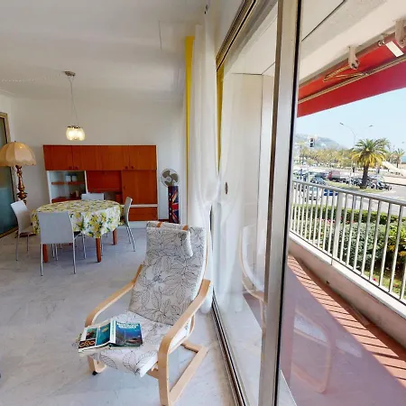 Rénové Face Avec Terrasse à Menton, Proche Centre-ville Et Plages - Fr-1-196-301 Appartamento *